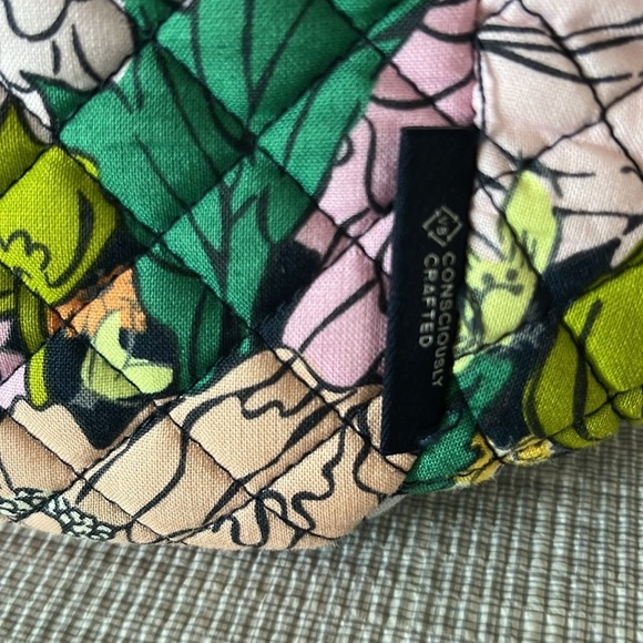 Vera Bradley Cotton on The Go Crossbody Purse - bloom boom - Picture 8 of 9